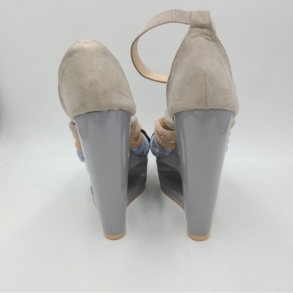 Beau & Ashe 'Heart Wedge'  6" Heel Women's 8 (grey,tan,black,blue) - Picture 5 of 6